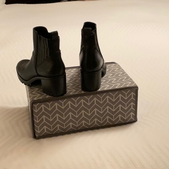 Zara Basic Black Bootie size 37 - Picture 2 of 7